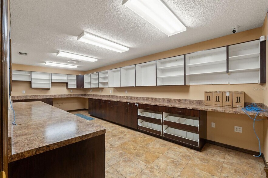 More Photos Of 10507 Spring Hill Dr, Spring Hill Medical For Lease
