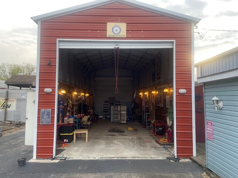 More Photos Of 311-315 Oak Ln, Glenolden Self Storage For Sale