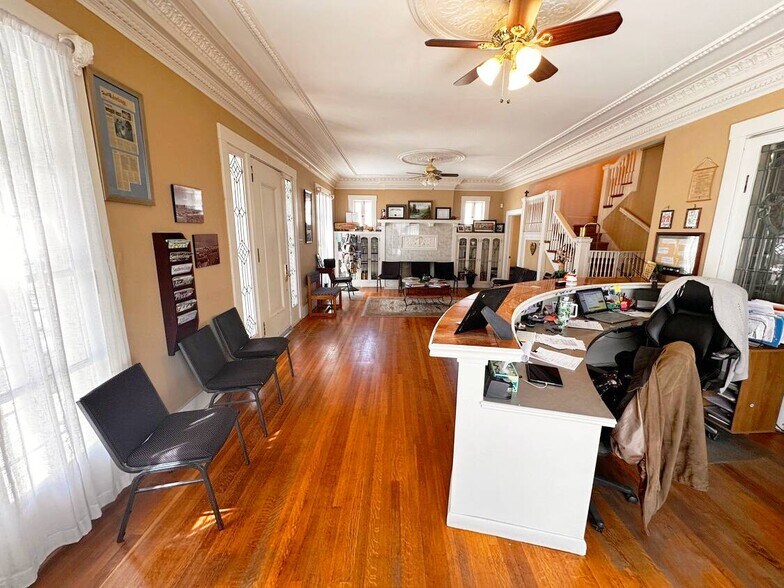 More Photos Of 1700 N Mesa St, El Paso Medical For Sale