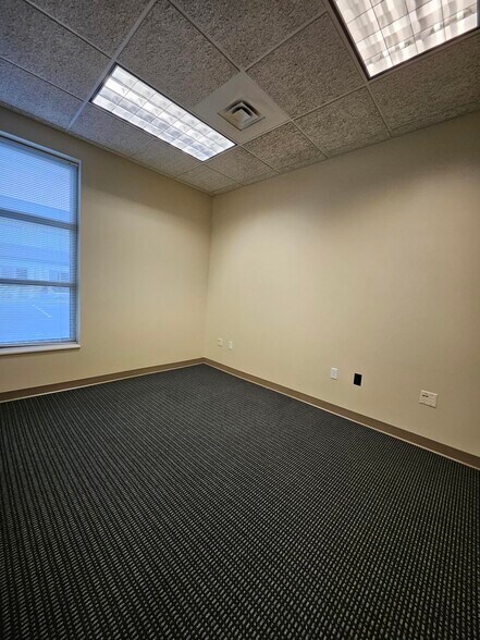 More Photos Of 1120 Professional Blvd, Evansville Office For Sale