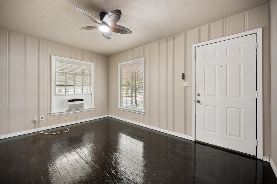More Photos Of 3837 Earl St, Fort Worth Multifamily For Sale