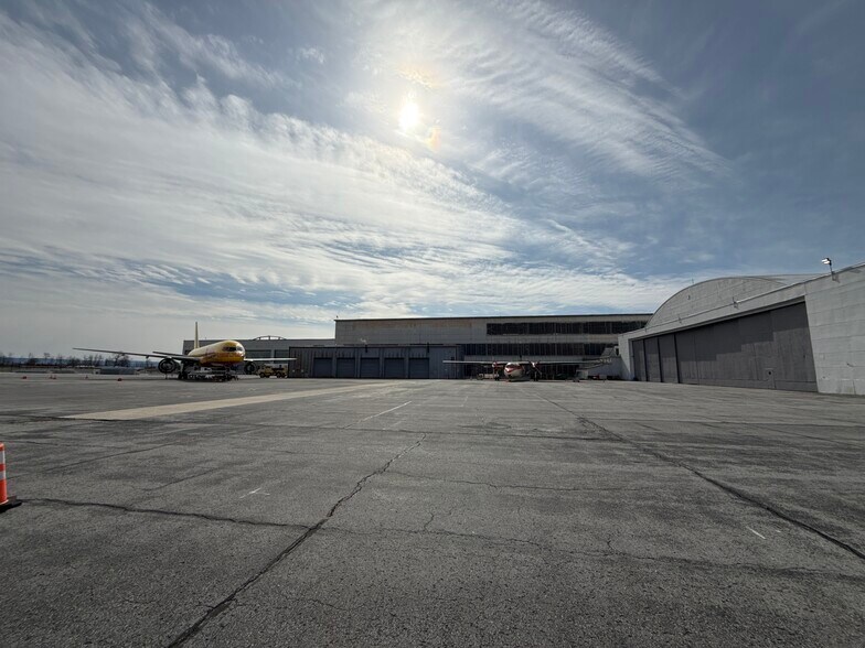 More Photos Of 18450 Showalter Rd, Hagerstown Manufacturing For Sale