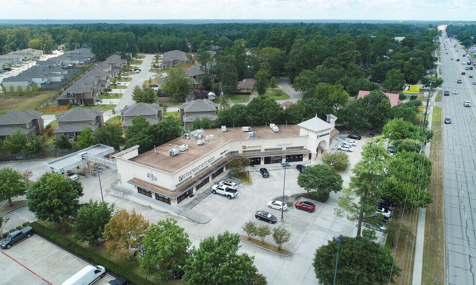 More Photos Of 2105-2129 W Davis St, Conroe Unknown For Lease