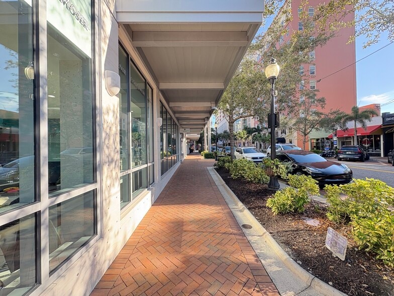 More Photos Of 1301 Main St, Sarasota Apartments For Sale