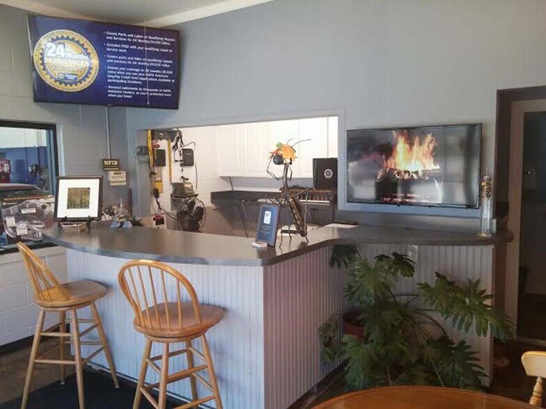 More Photos Of 321 Centreville, Belleville Industrial For Sale