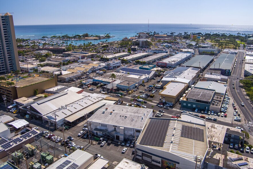 More Photos Of 758 Halekauwila Street, Honolulu General Retail For Sale