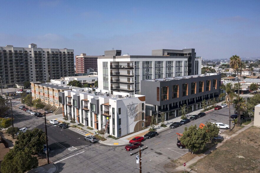 More Photos Of 800 B Ave, National City Apartments For Lease