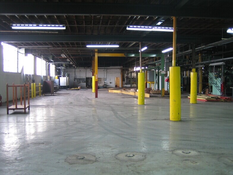 More Photos Of 531 N Stiles St, Linden Manufacturing For Lease