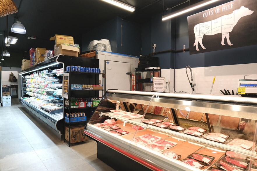 More Photos Of 14206 41st Ave, Flushing Supermarket For Lease