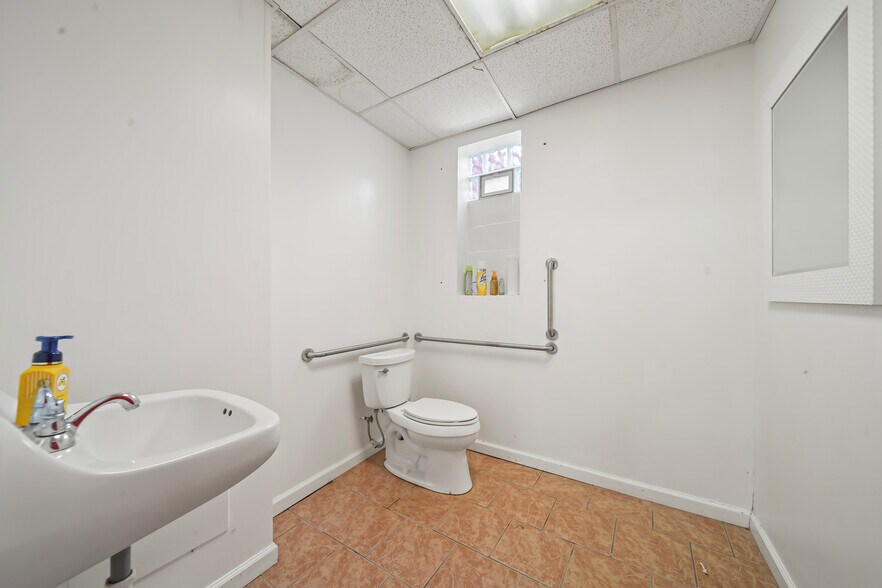 More Photos Of 16124 W 7 Mile Rd, Detroit Storefront For Sale