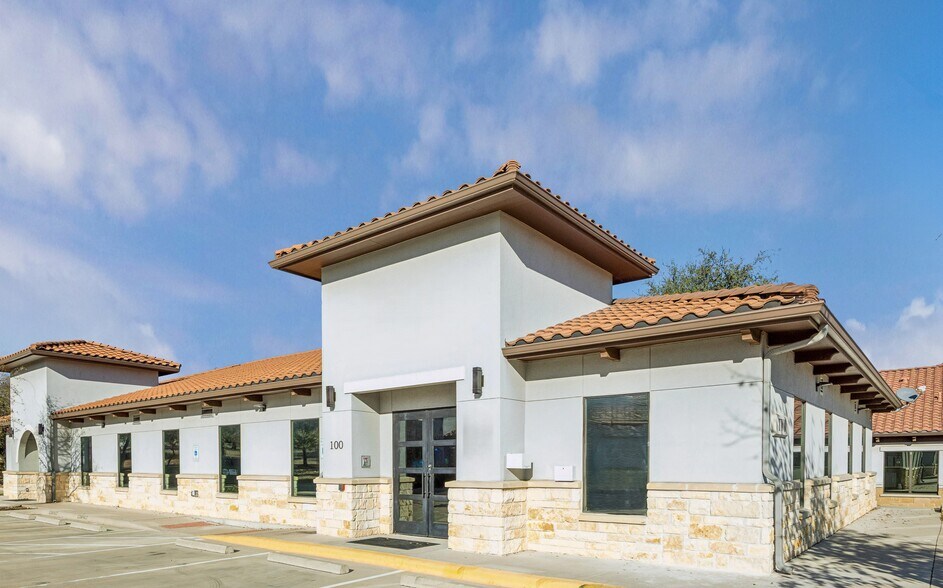 Primary Photo Of 1779 E Whitestone Blvd, Cedar Park Medical For Lease