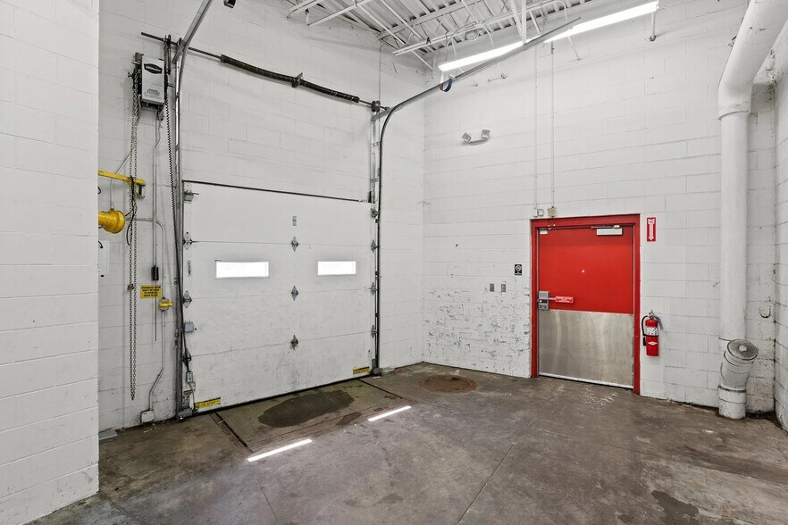 More Photos Of 613 W Alexis Rd, Toledo Medical For Sale