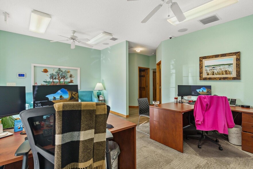 More Photos Of 407 E Alfred St, Tavares Office For Sale