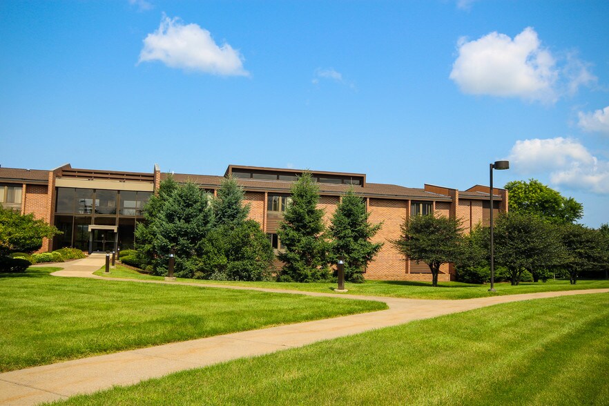 More Photos Of 270 Walker Dr, State College Loft Creative Space For Lease