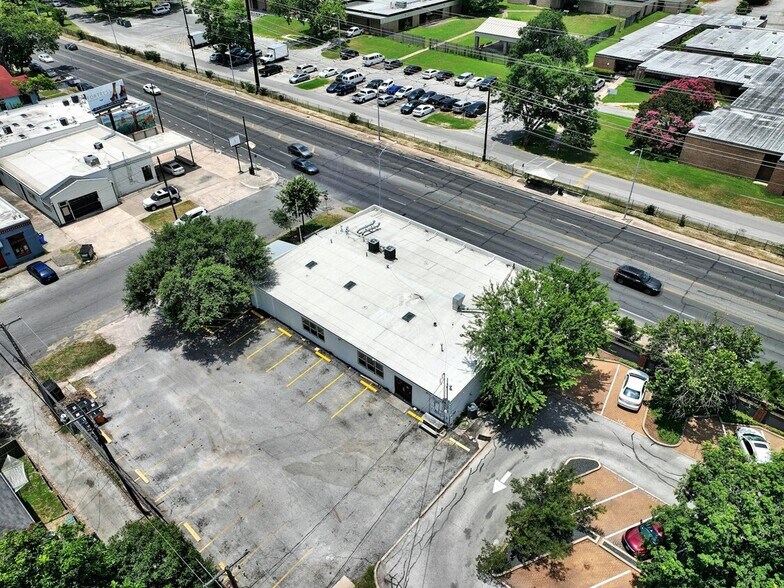 More Photos Of 4301 Guadalupe St, Austin Storefront Retail Office For Lease