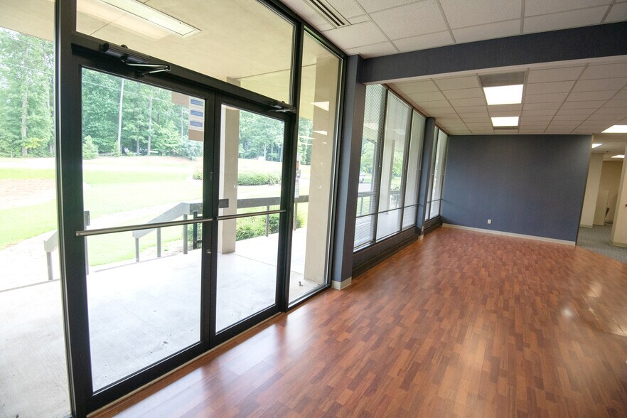 More Photos Of 1330 N Park St, Carrollton Medical For Sale