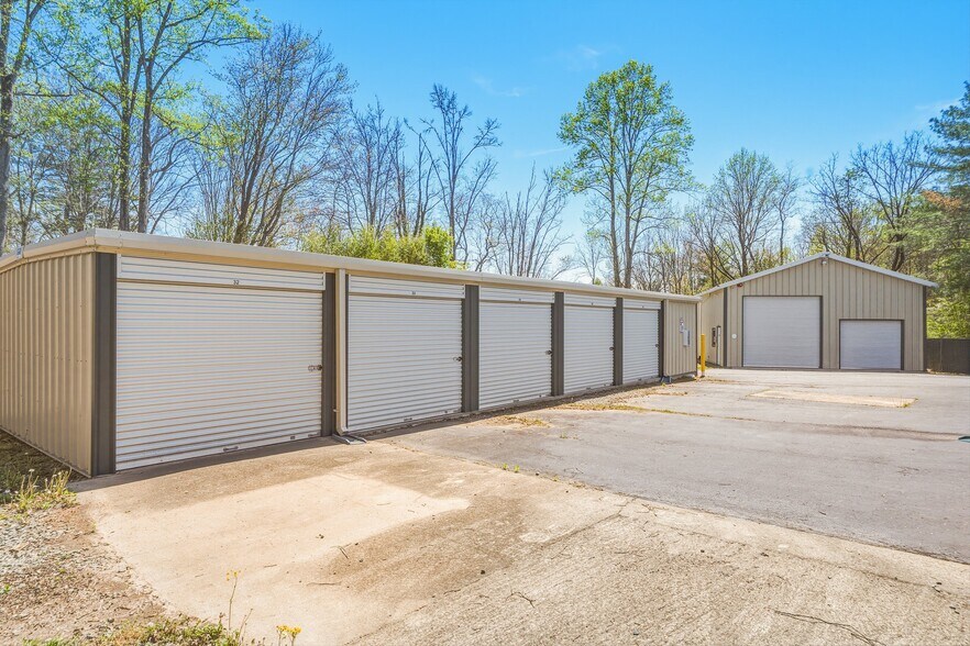 More Photos Of 130 Oakland Hill Dr, Etowah Warehouse For Sale