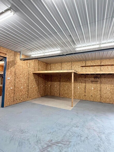 More Photos Of 232 Main St, Otho Storefront For Sale