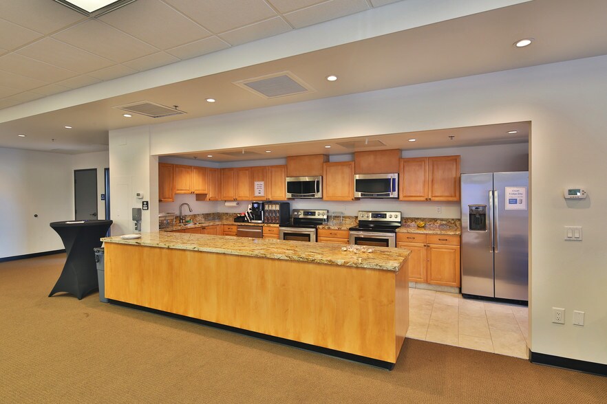 More Photos Of 23161 Lake Center Dr, Lake Forest Office For Lease