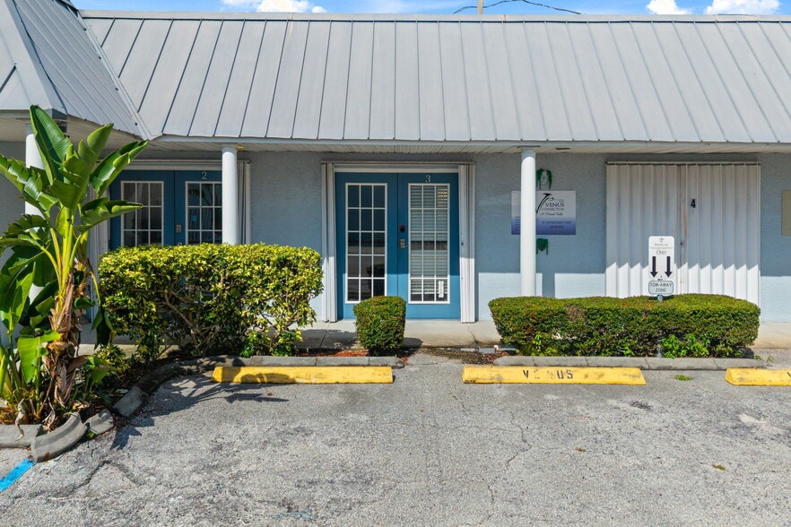 More Photos Of 226 King St, Cocoa Unknown For Lease