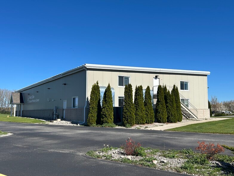 More Photos Of 4975 E Traverse Hwy, Traverse City Religious Facility For Lease