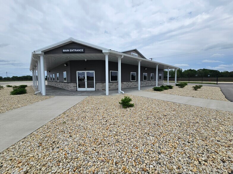 More Photos Of 26336 S Heritage Dr, Elwood Warehouse For Sale