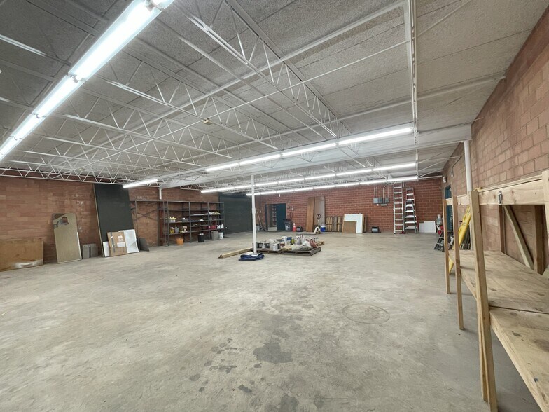 More Photos Of 1202 N Flores St, San Antonio Loft Creative Space For Sale