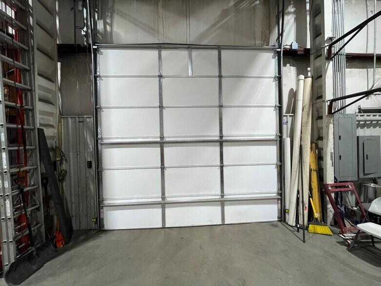 More Photos Of 1820-1880 W Evans Ave, Englewood Warehouse For Lease