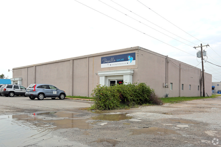 Primary Photo Of 9535 E 47th Pl, Tulsa Showroom For Lease