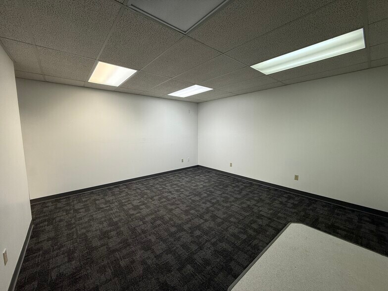 More Photos Of 130 Trading Bay Rd, Kenai Office For Lease