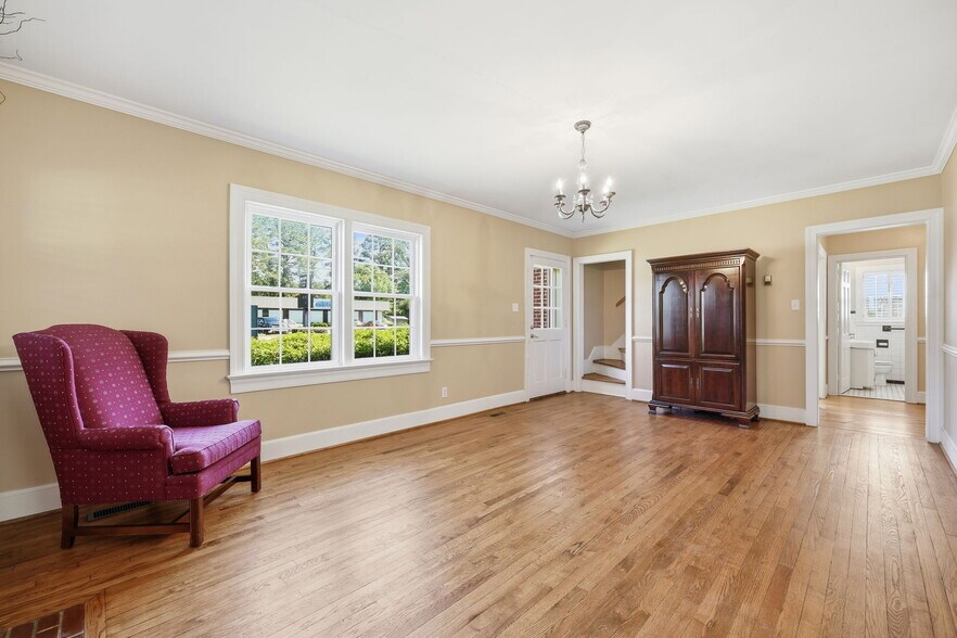 More Photos Of 1008 W Vernon Ave, Kinston Office For Sale
