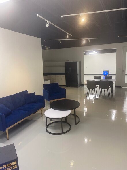 More Photos Of 309 Plus Park Blvd, Nashville Loft Creative Space For Lease