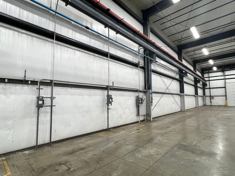 More Photos Of 2803 S Stoughton Rd, Madison Warehouse For Lease