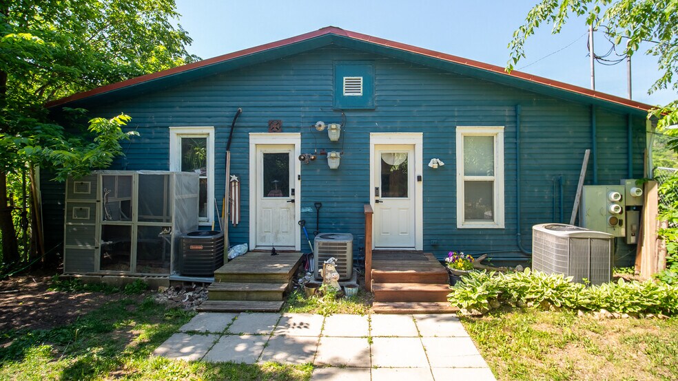 More Photos Of 312 Center St E, Hammond Freestanding For Sale