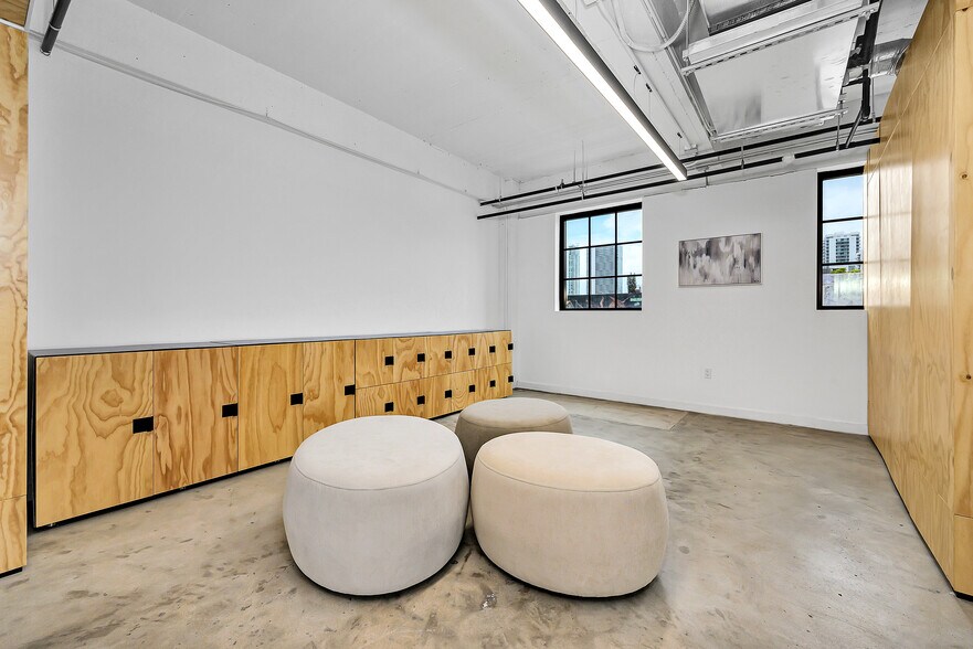 More Photos Of 2509 N Miami Ave, Miami Loft Creative Space For Lease