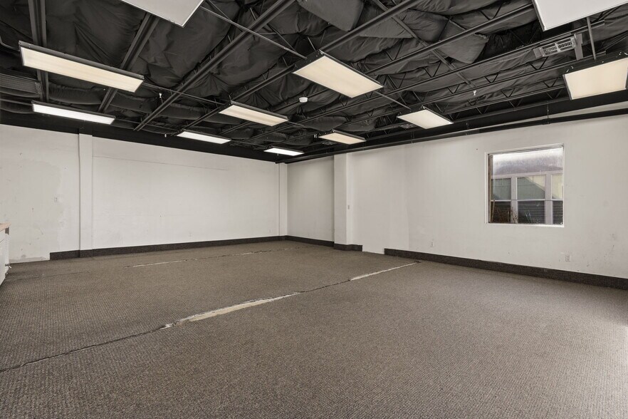 More Photos Of 120 E Altamira Dr, Cedar City Office Residential For Lease