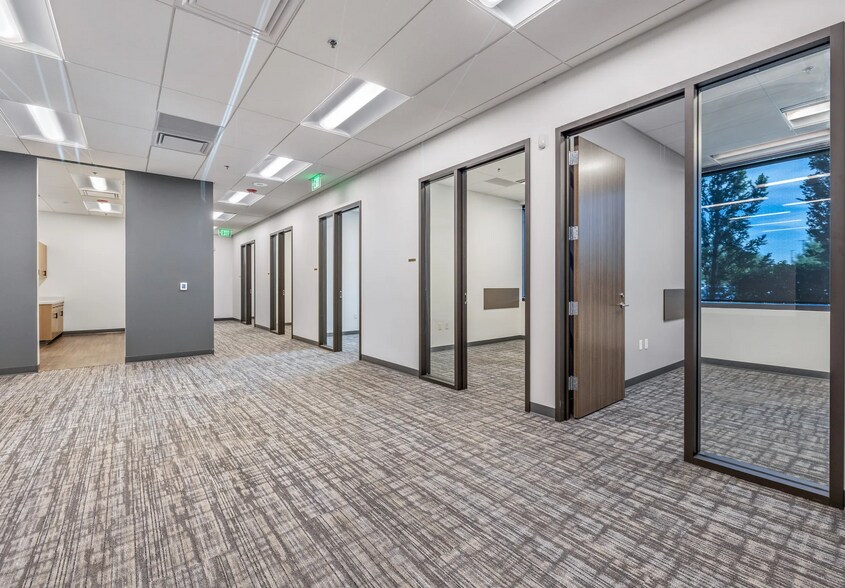 More Photos Of 2929 W Navigator Dr, Meridian Office For Lease