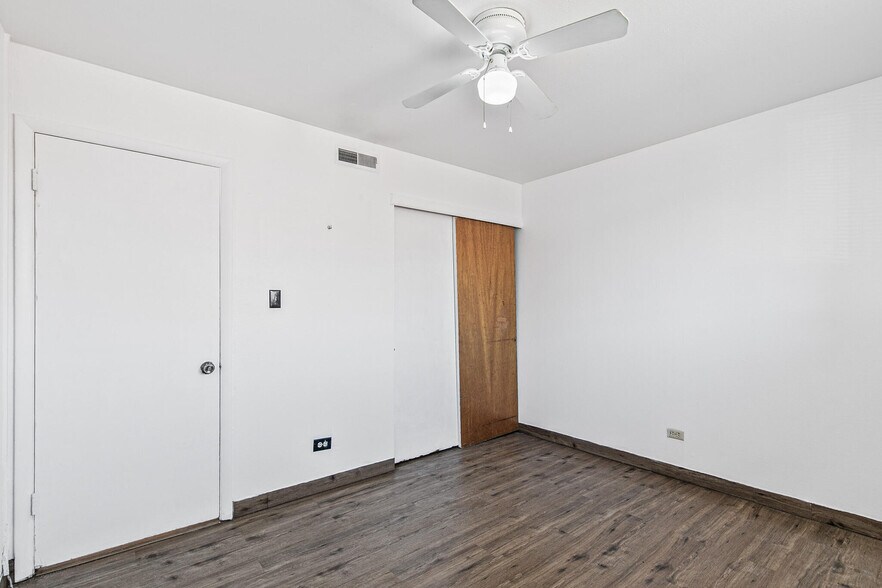 More Photos Of 5325 & 5335 W 4th Ave, Lakewood Apartments For Sale