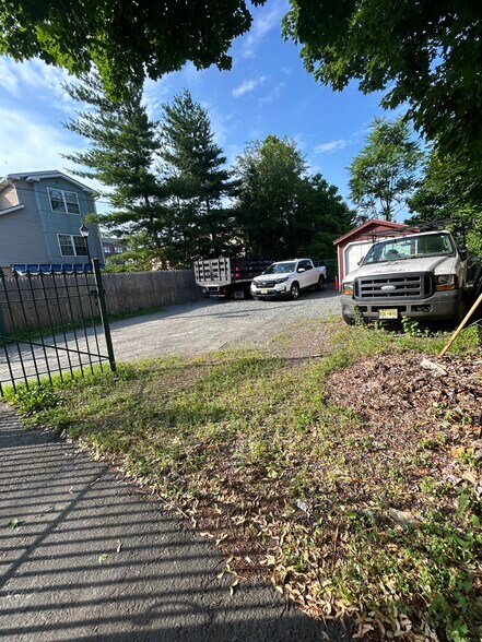 More Photos Of 345 Columbia St, Orange Industrial For Lease