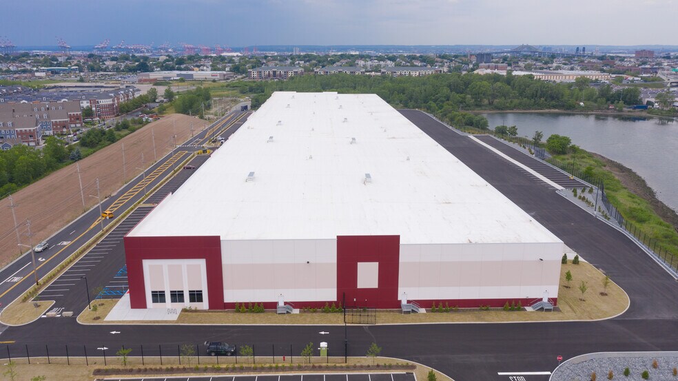 More Photos Of 101 Port Lincoln Rd, Bayonne Distribution For Lease