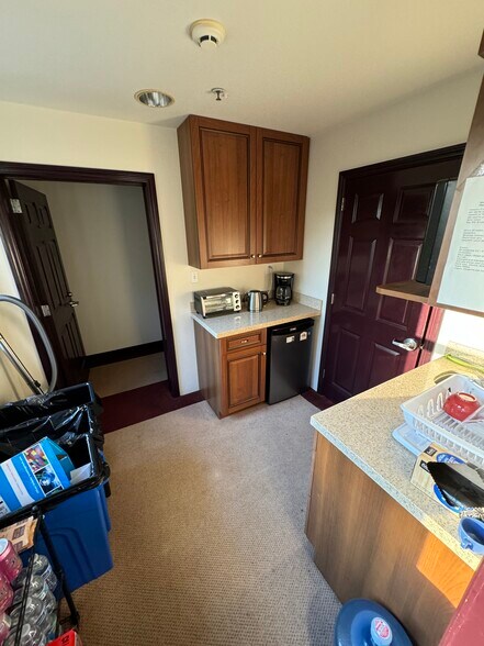 More Photos Of 200 San Marlo Way, Pacifica Office Residential For Lease