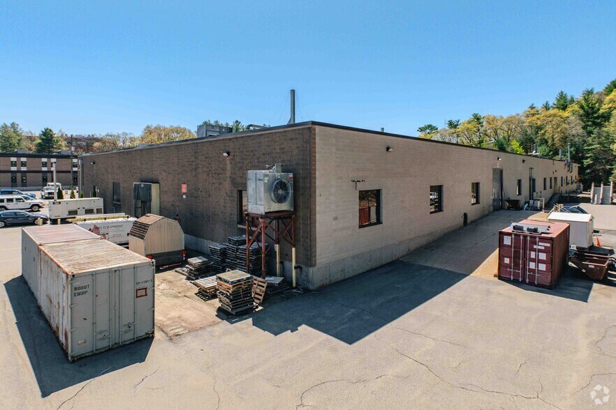 More Photos Of 358 Second Ave, Waltham Research And Development For Lease