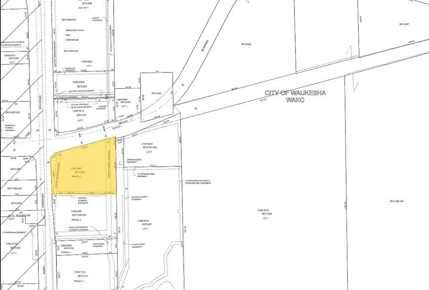 More Photos Of 2717 N Grandview Blvd, Waukesha Office For Lease