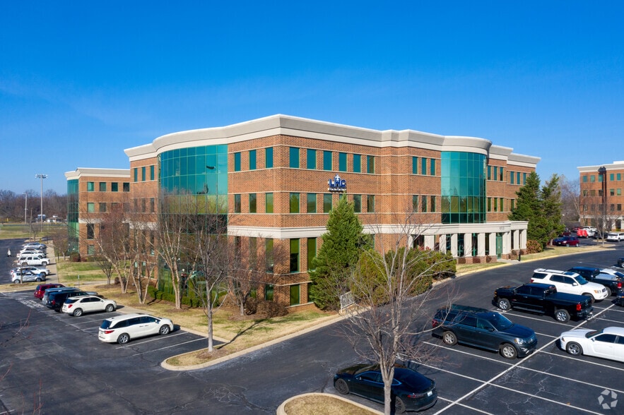 More Photos Of 9510 Ormsby Station Rd, Louisville Office For Lease