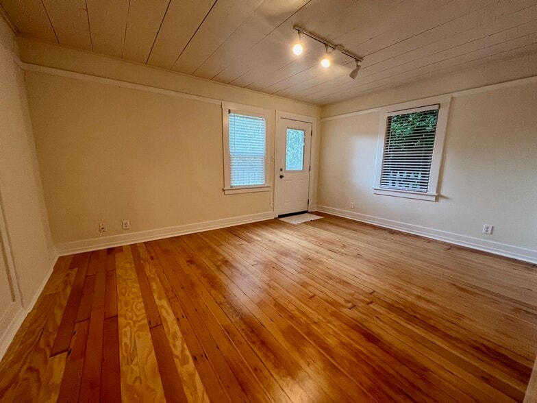 More Photos Of 2745 Porter St, Soquel Medical For Sale