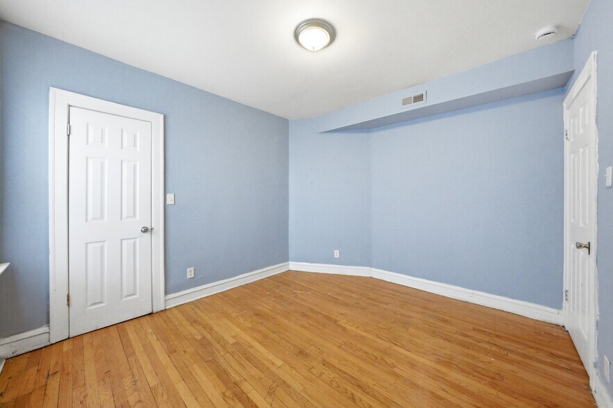 More Photos Of 7352 S Langley Ave, Chicago Apartments For Sale