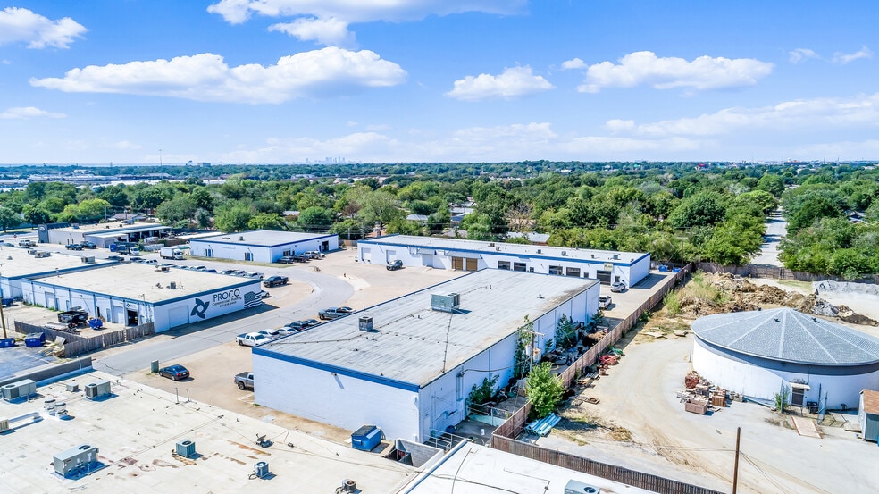 More Photos Of 5113 Commercial Dr, North Richland Hills Warehouse For Sale