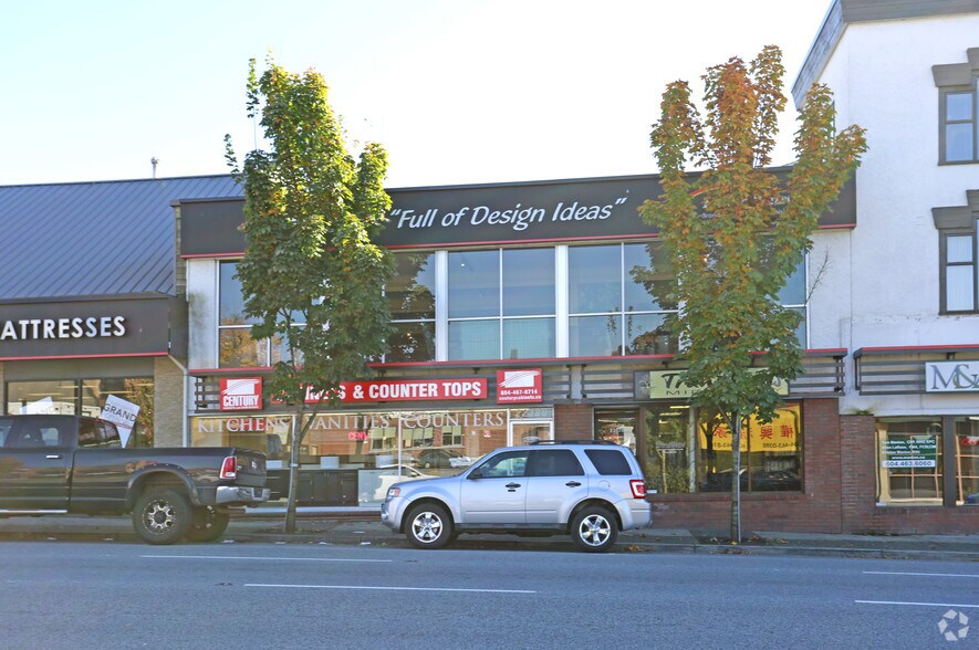 Primary Photo Of 22378 Lougheed Hwy, Maple Ridge Storefront For Lease
