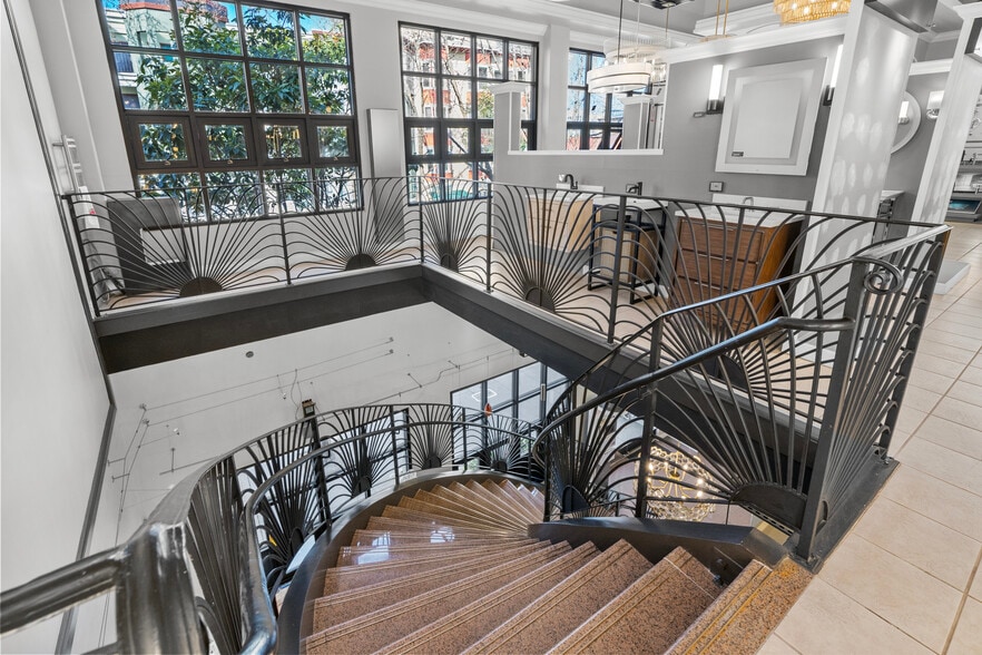 More Photos Of 423-435 Valencia St, San Francisco Freestanding For Sale