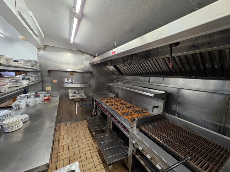More Photos Of 923 State Route 32, Highland Mills Restaurant For Lease